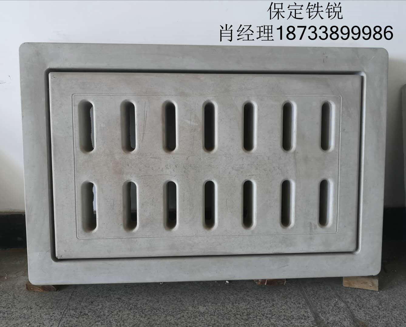 ˮ�����Ǵ������ˮ����ڴ���������õĸǰ壬���ܷ��Ļ���Բ�ģ�һ�㶼��ƽ�������棬һ�����������ͨ������ͨ�У���������������·��