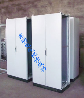 ʹ�þ����Ͳ������;ʹ�þ۰��������ܷ�Ȧ���U�β۱����;�����ȼ��ߴ�ip54,�㷺Ӧ���ڵ����Զ�����������